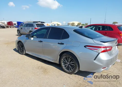 2020 Toyota Camry Se Nightshade Edition z USA, uszkodzony, nr VIN 4T1G11AK2LU334217